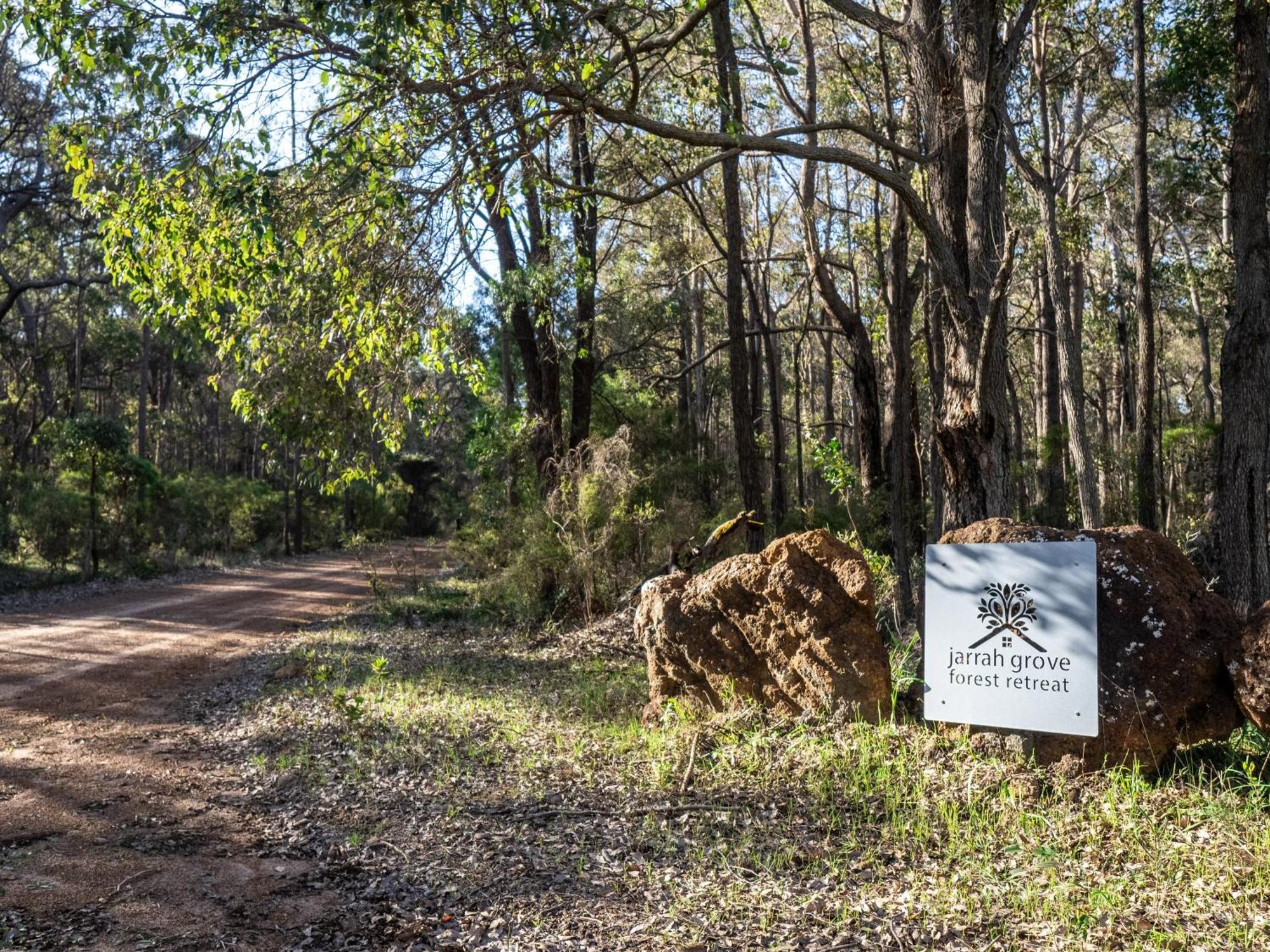 Jarrah Grove Forest Retreat - Adults Only Luxury Chalet Rosa Glen المظهر الخارجي الصورة