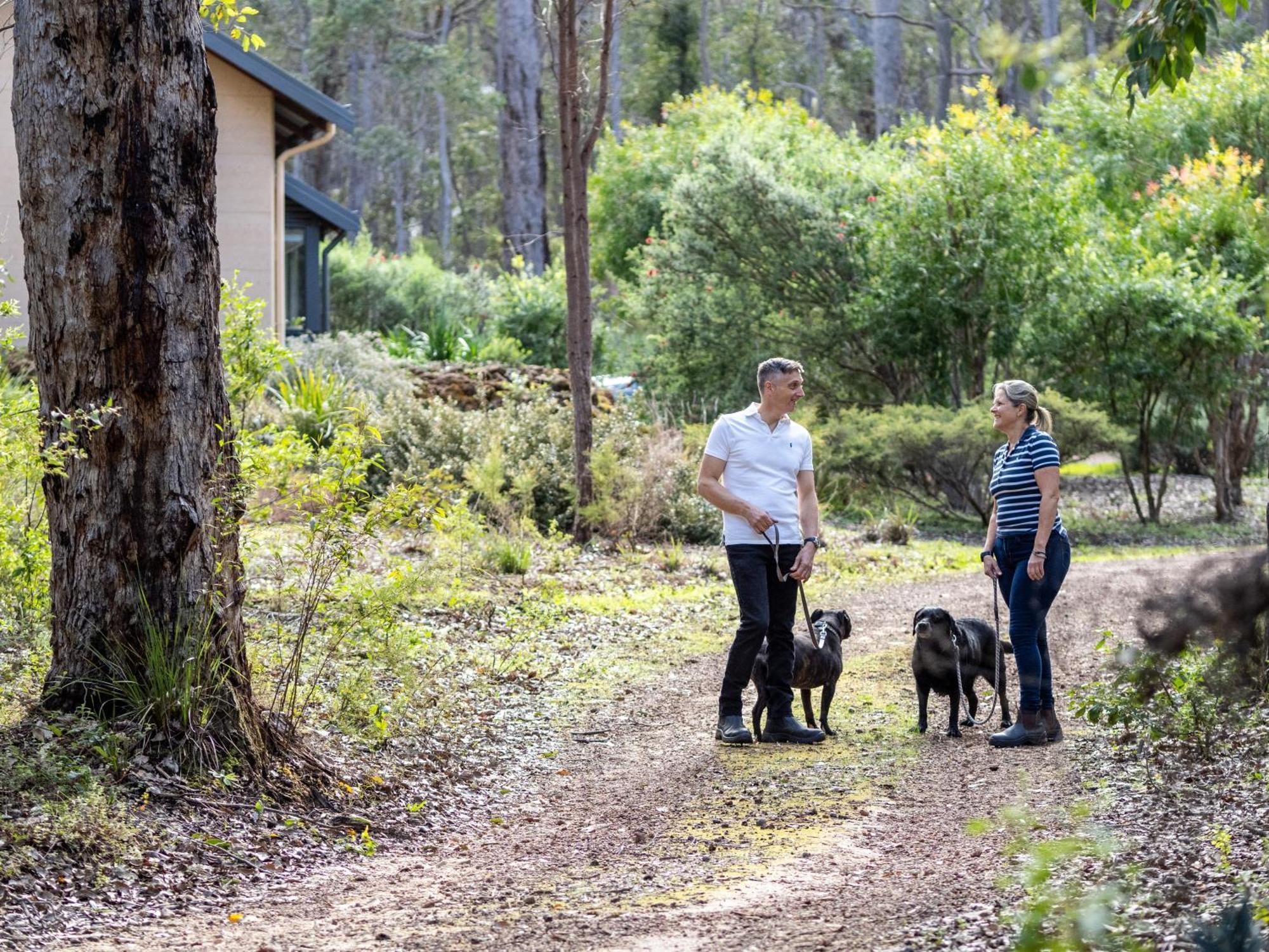 Jarrah Grove Forest Retreat - Adults Only Luxury Chalet Rosa Glen المظهر الخارجي الصورة