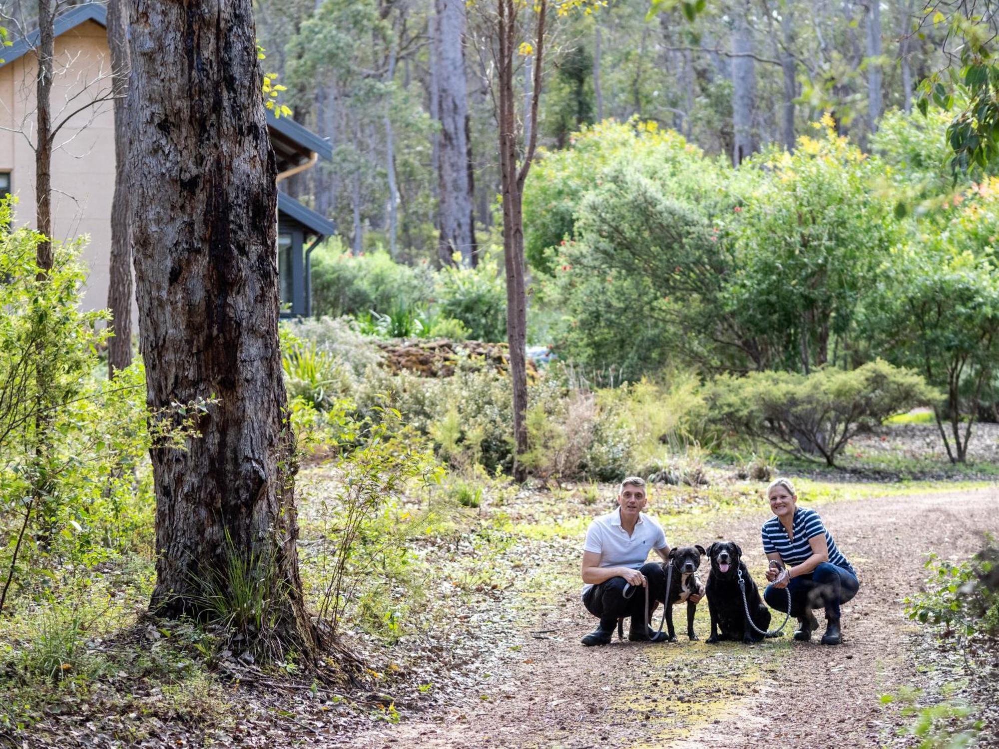 Jarrah Grove Forest Retreat - Adults Only Luxury Chalet Rosa Glen المظهر الخارجي الصورة