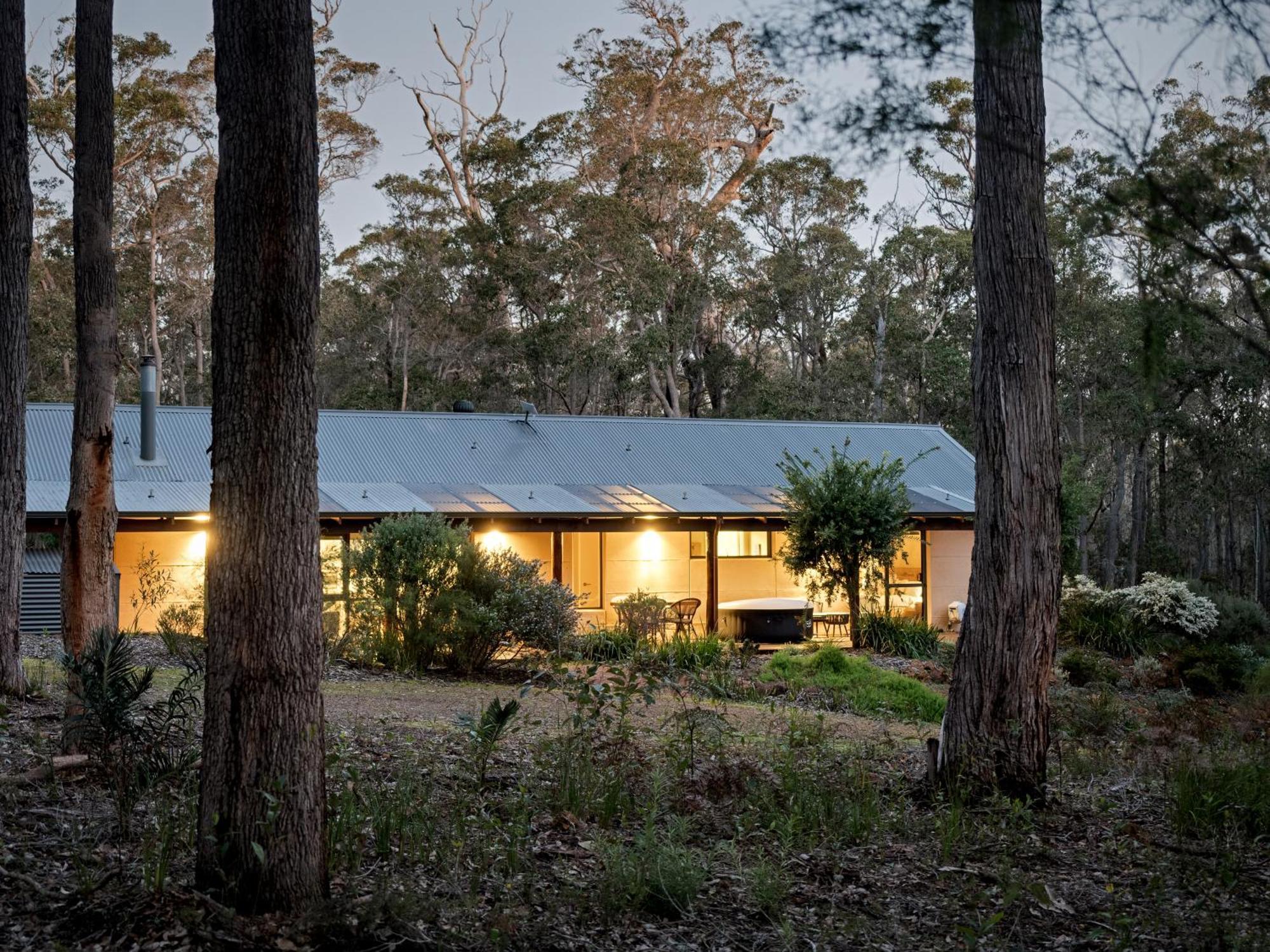 Jarrah Grove Forest Retreat - Adults Only Luxury Chalet Rosa Glen المظهر الخارجي الصورة